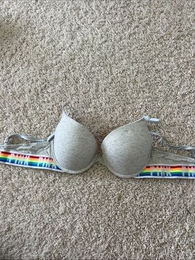 PINK Victoria's Secret Heather Gray wear everywhere Bra with Rainbow Logo Band